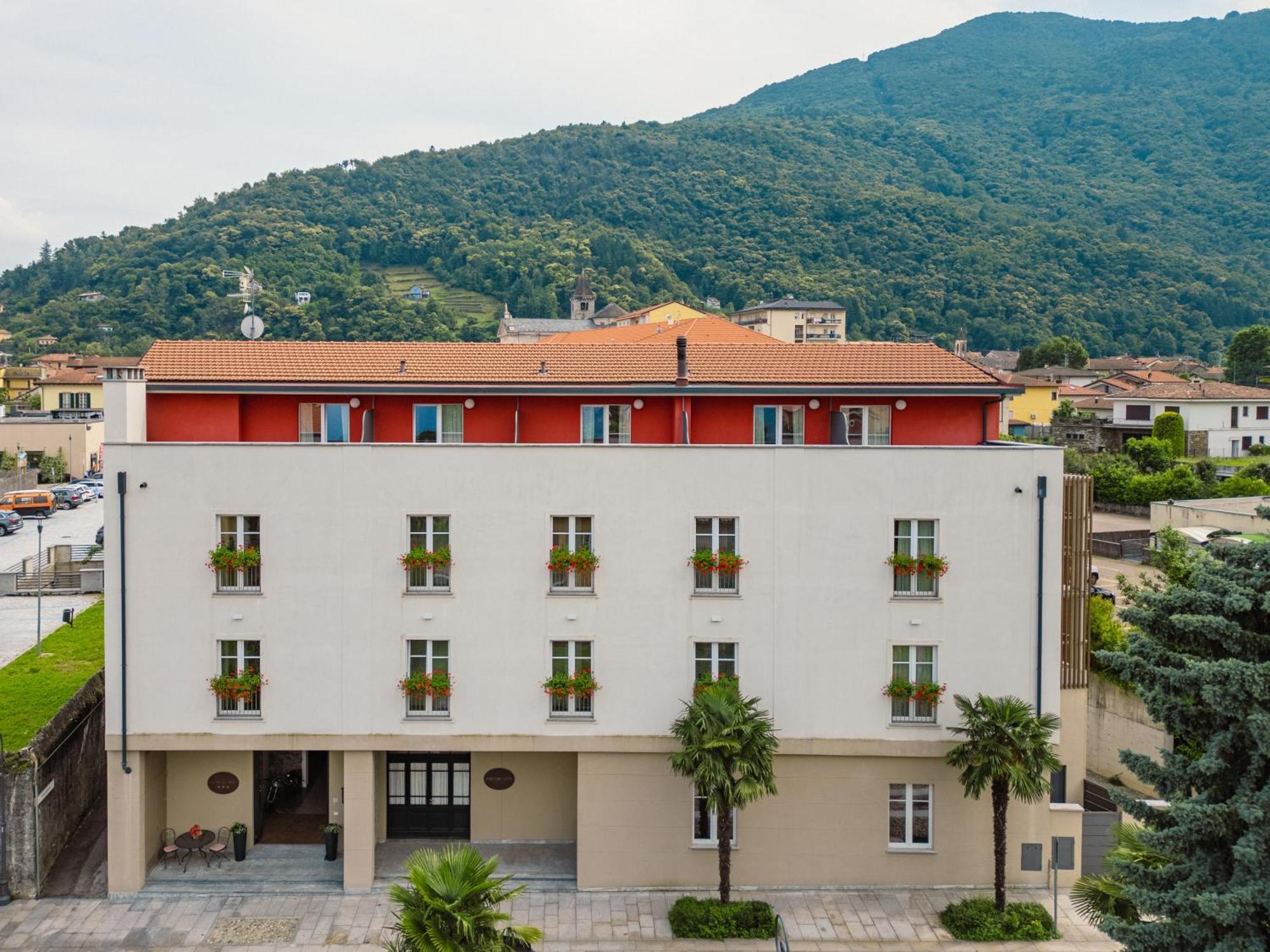 Hotel Elvezia Cannobio Bagian luar foto